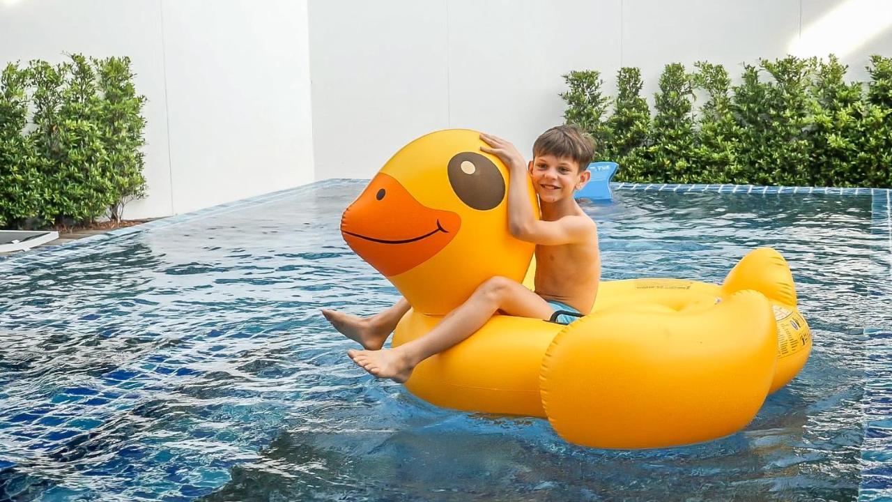 Happy Family Villa Phuket Екстериор снимка